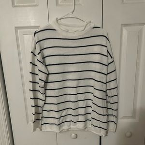 Amazon Sweater - Medium - Size M